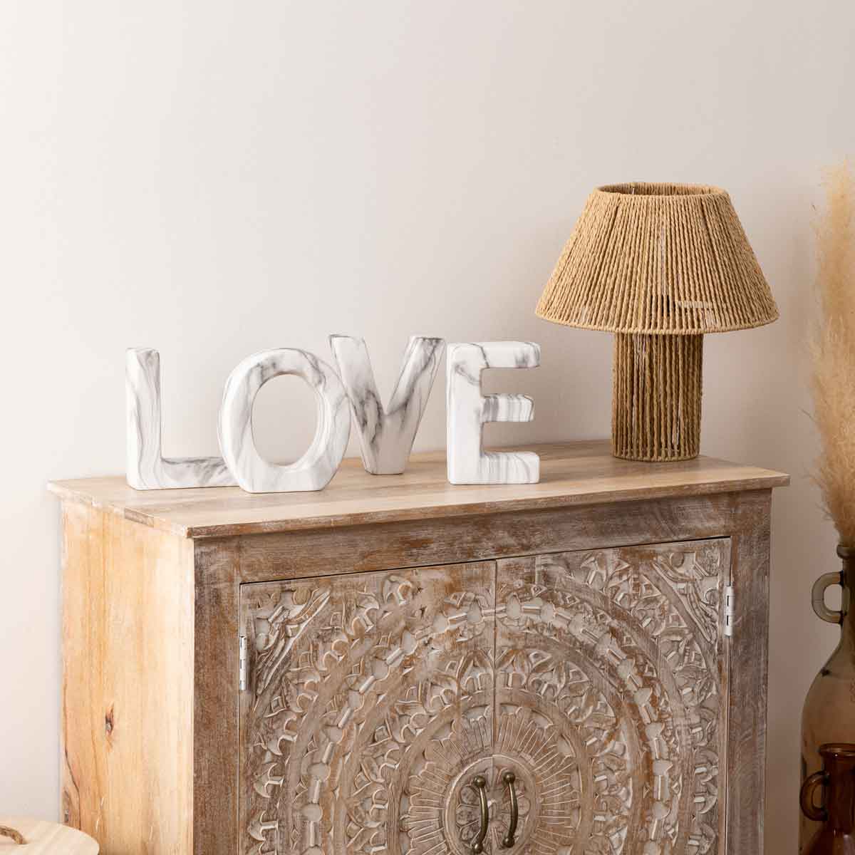 Decoraci&oacute;n de cer&aacute;mica efecto m&aacute;rmol love OLEN