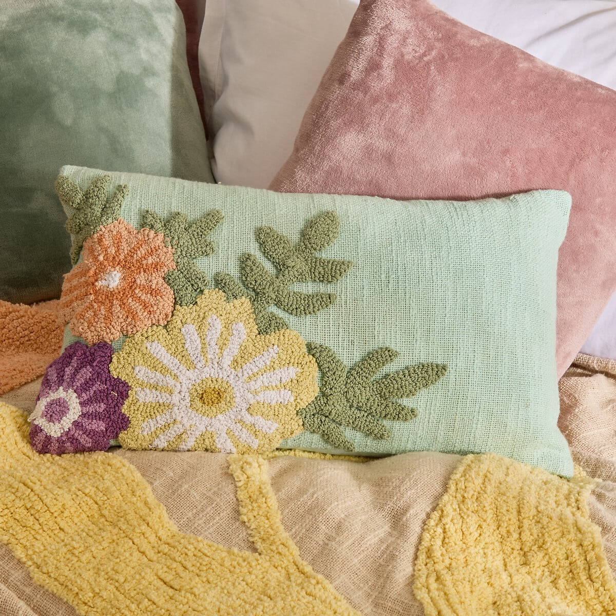 Almohada FLEURS SAUVAGES verde 30x40cm
