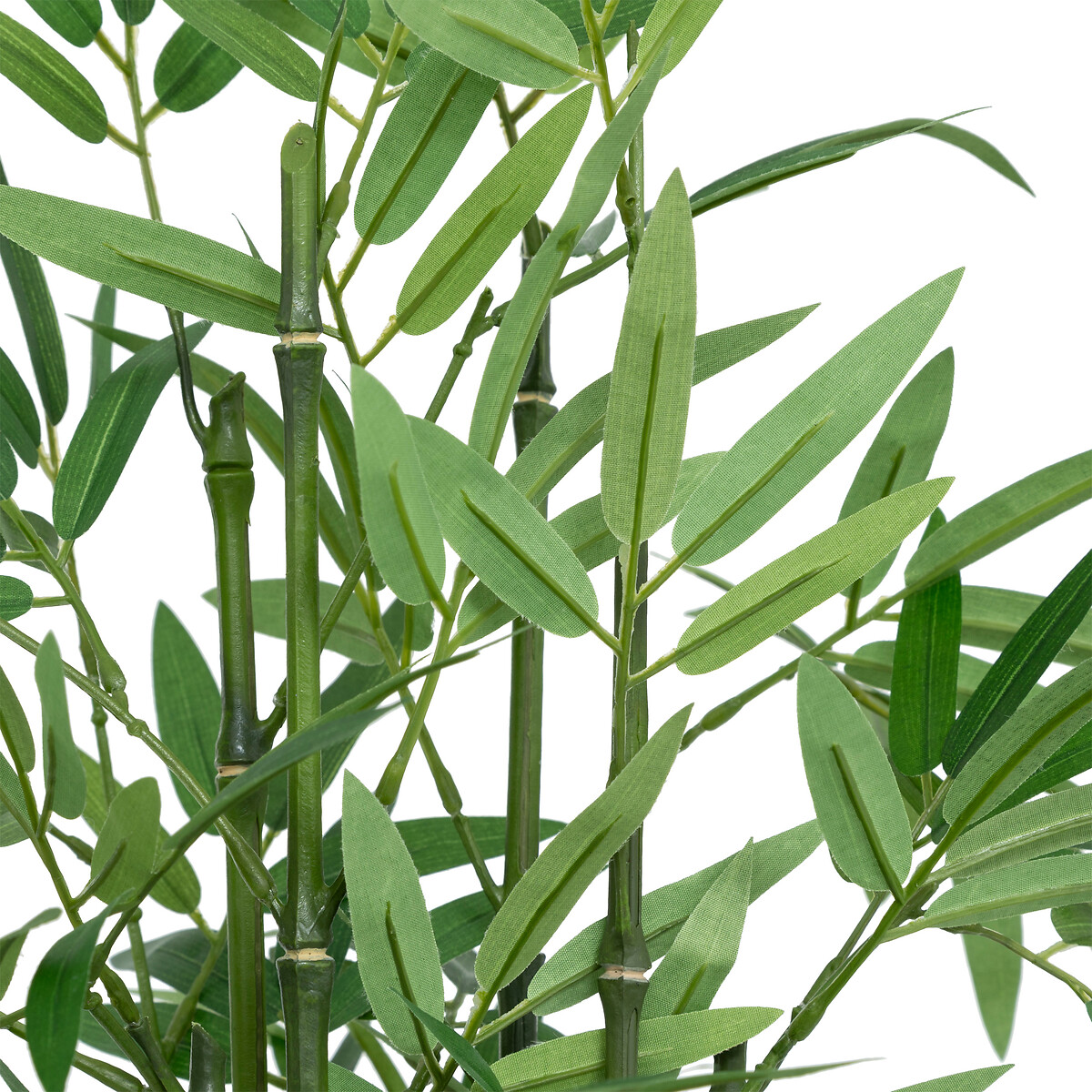 Bambú artificial con cesto de rafia