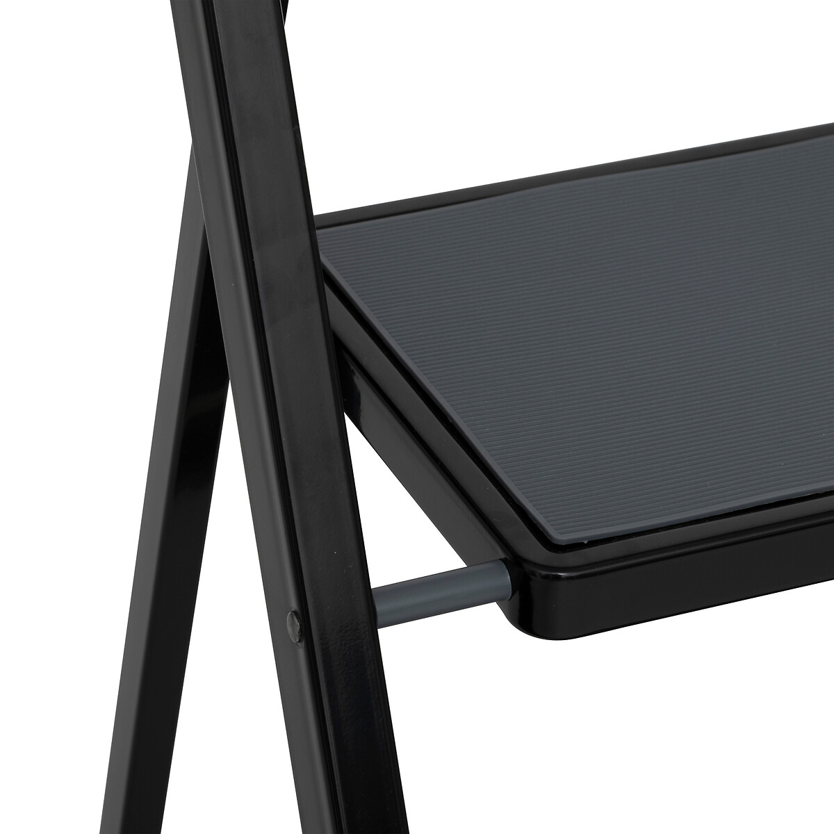 Escalera con 2 pelda&ntilde;os met&aacute;licos