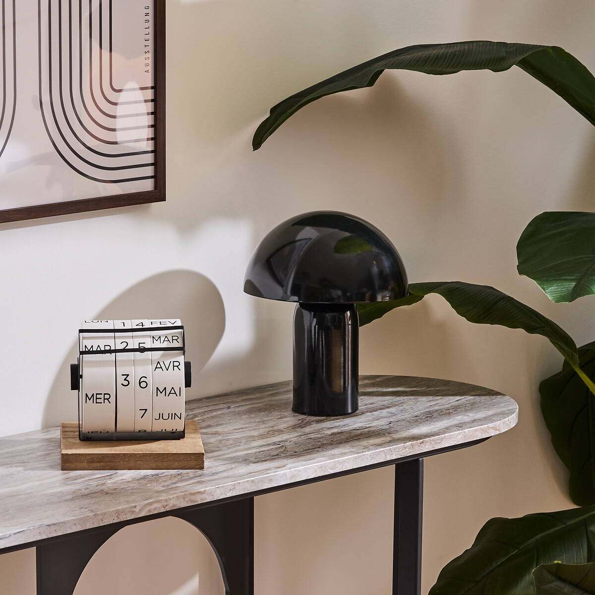 L&aacute;mpara de mesa LITO negro de metal