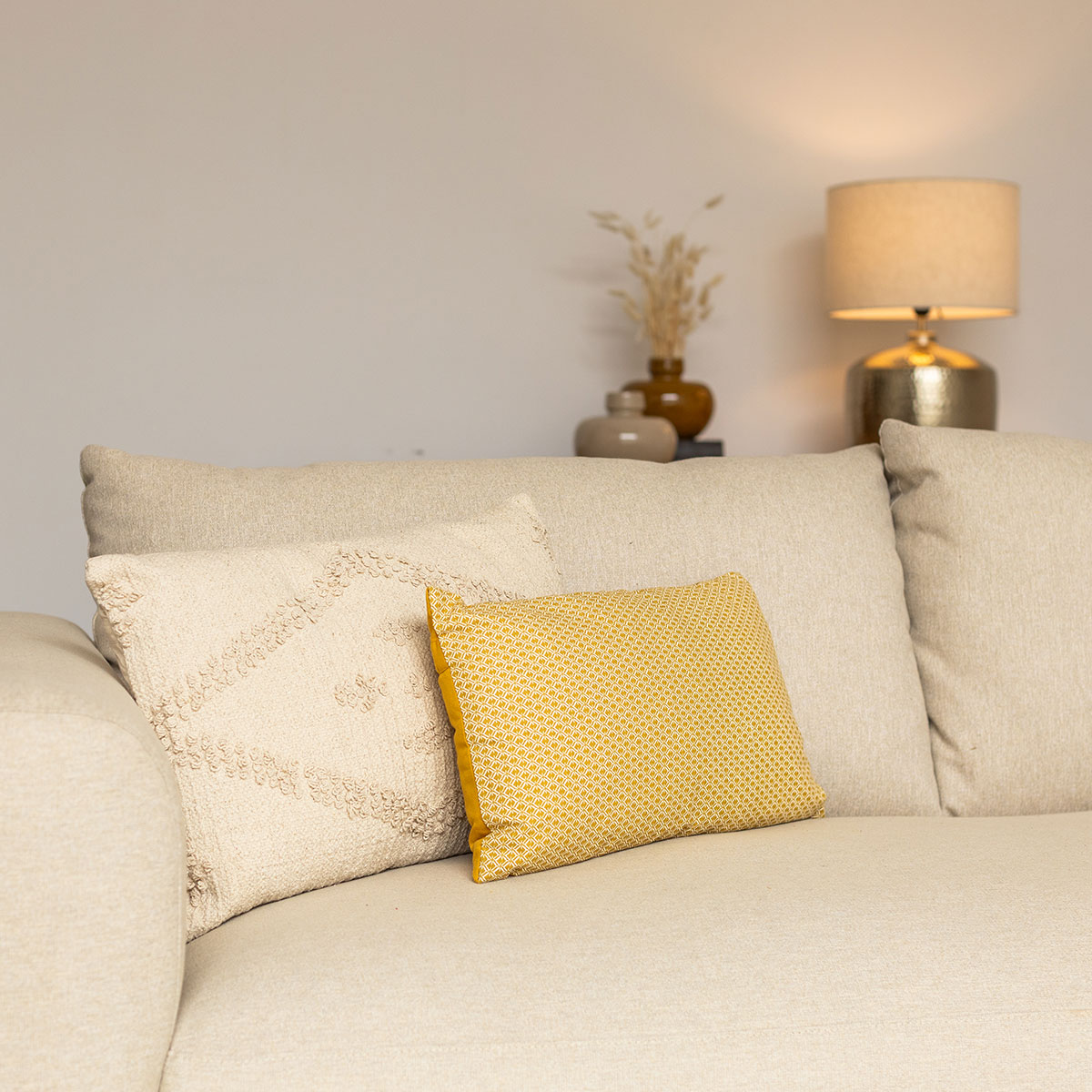 Coj&iacute;n Otto Ocre Decorado 30x50Cm