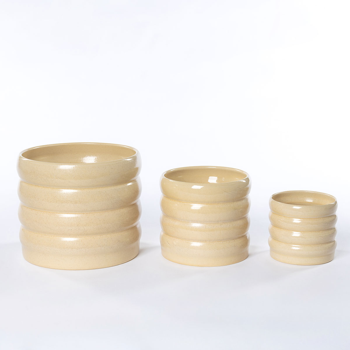 Maceta De Cer&aacute;mica Ondulada Beige 12.9cm