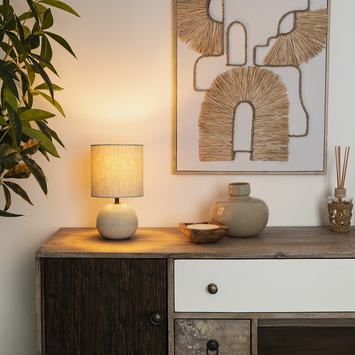 L&aacute;mpara de mesa GAIA beige de cer&aacute;mica 28cm