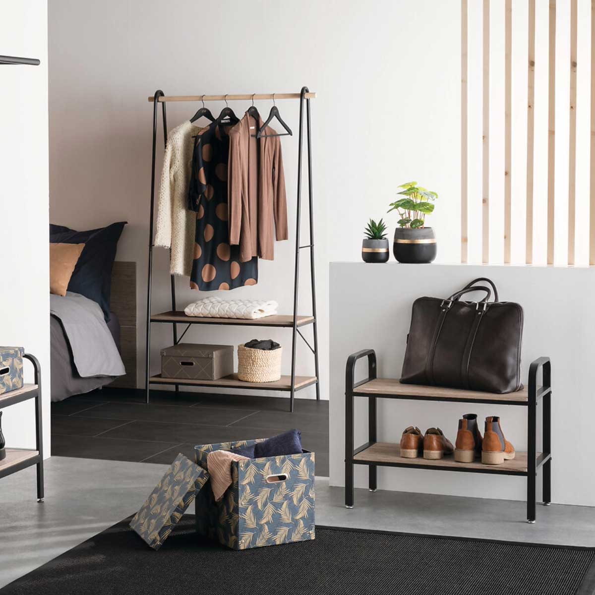 Sapateira Jano Em Madeira