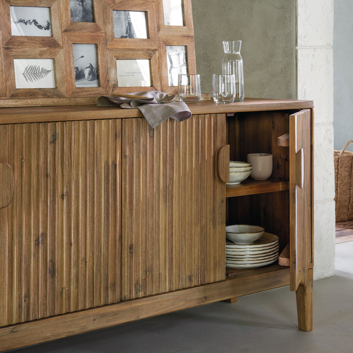 Aparador SABOR marr&oacute;n de madera acacia