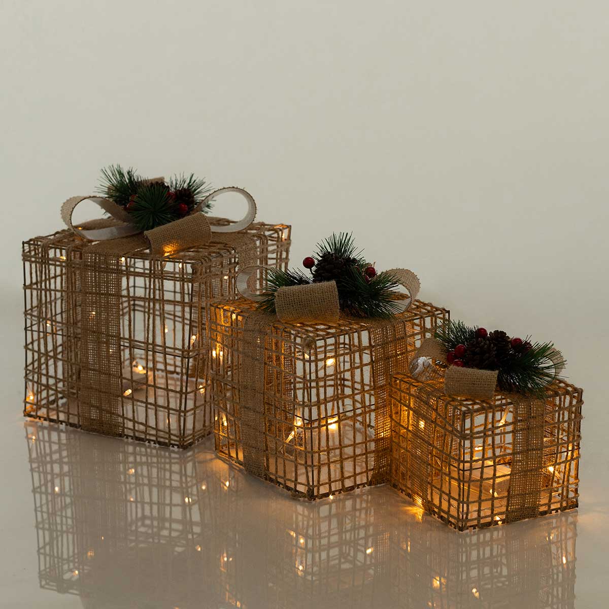 Caja de regalo decorativa dorada 20cm