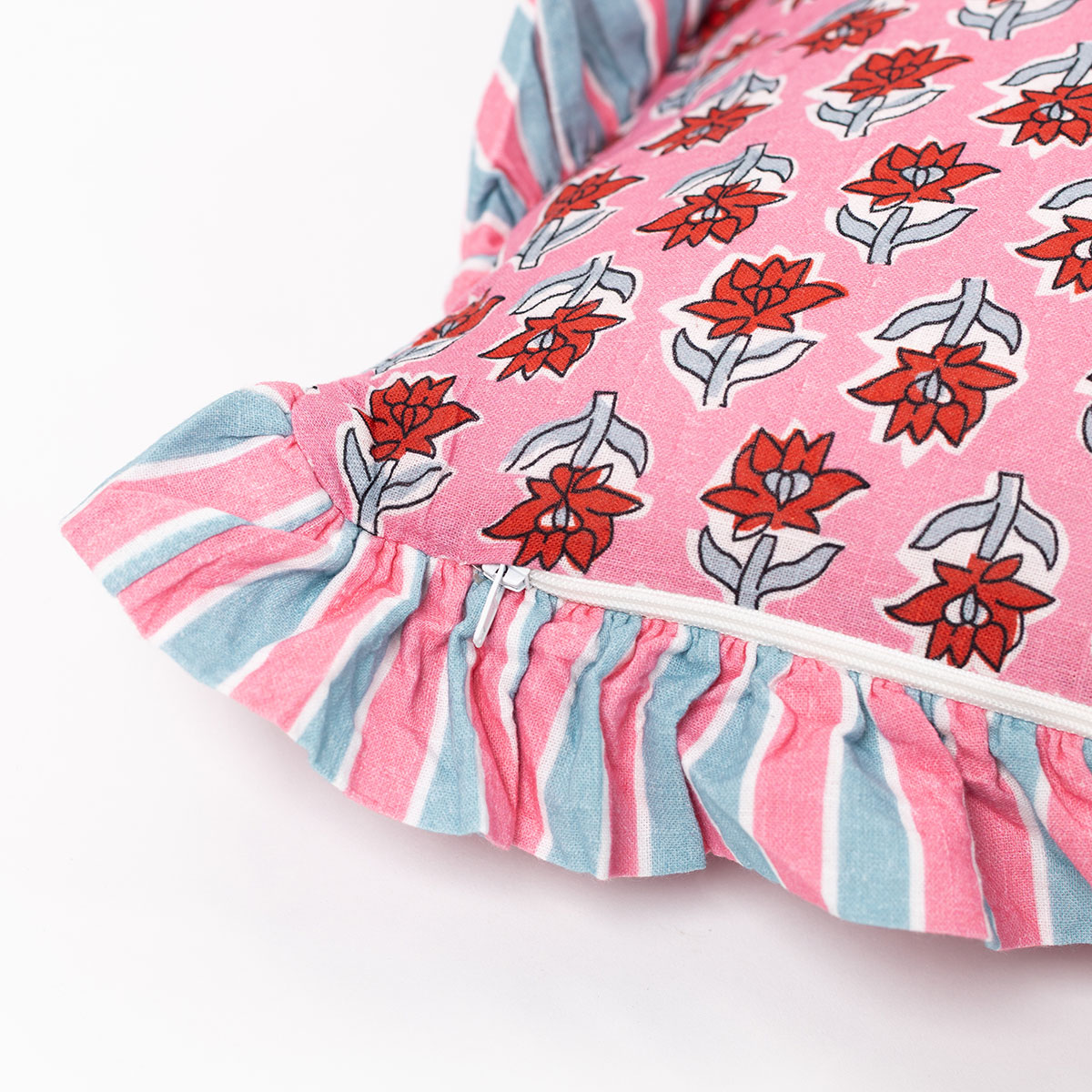 Almohada Yucat&aacute;n Floral Con Volados 35x60cm