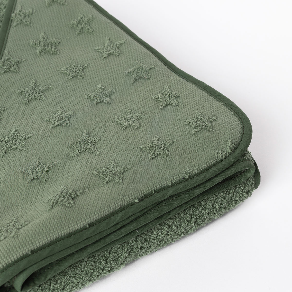 Toalla de ba&ntilde;o con capucha verde con estrellas
