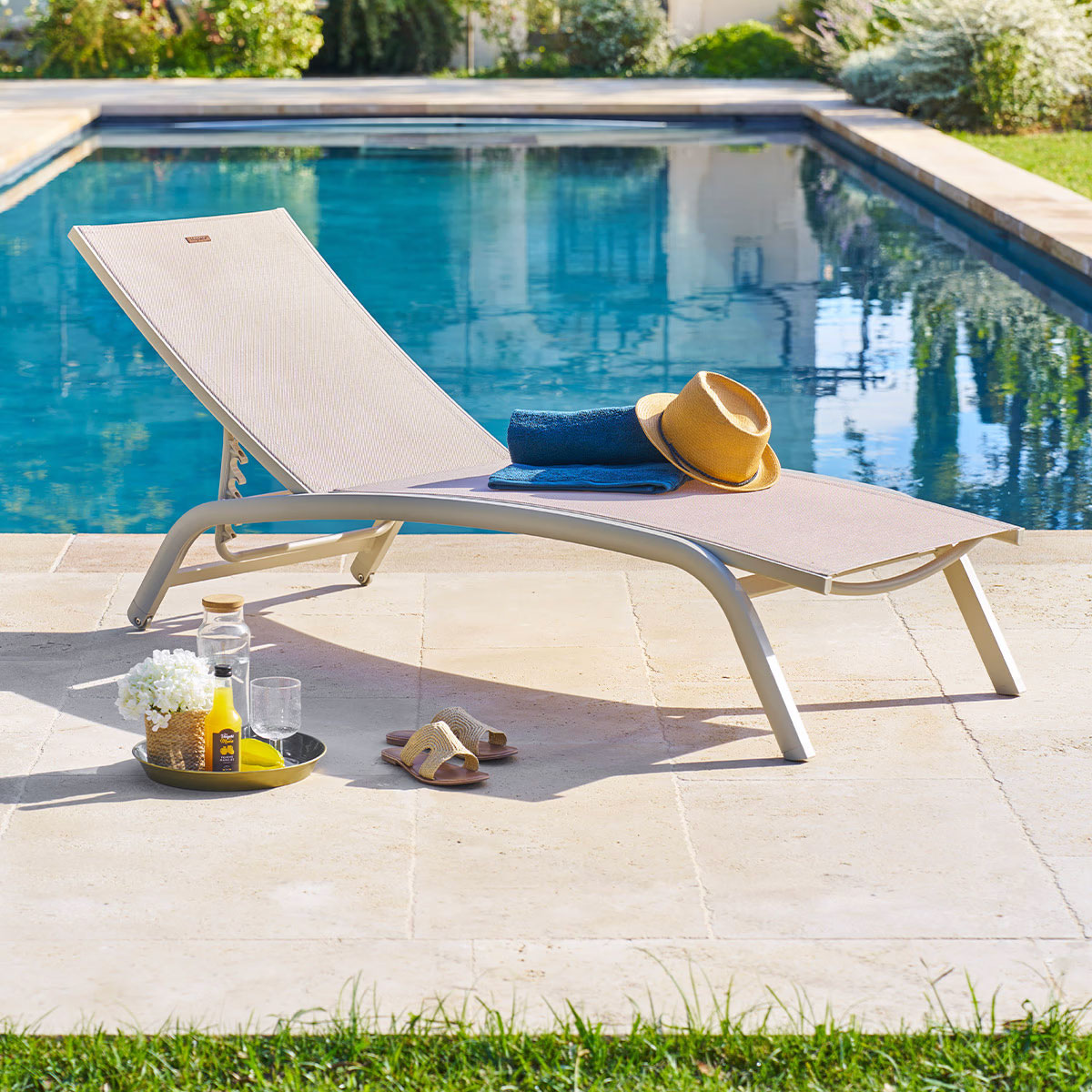 Tumbona BONAO lino e argile