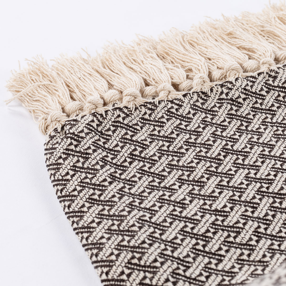 Manta Paraiso Marr&oacute;n Con Flecos 120x160cm