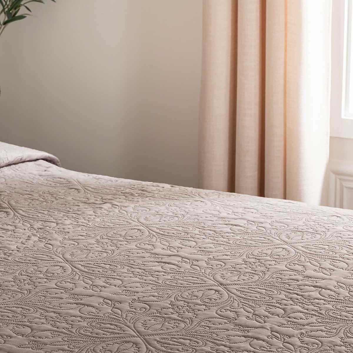 Colcha E 2 Capas Almofada Arabescos Linho