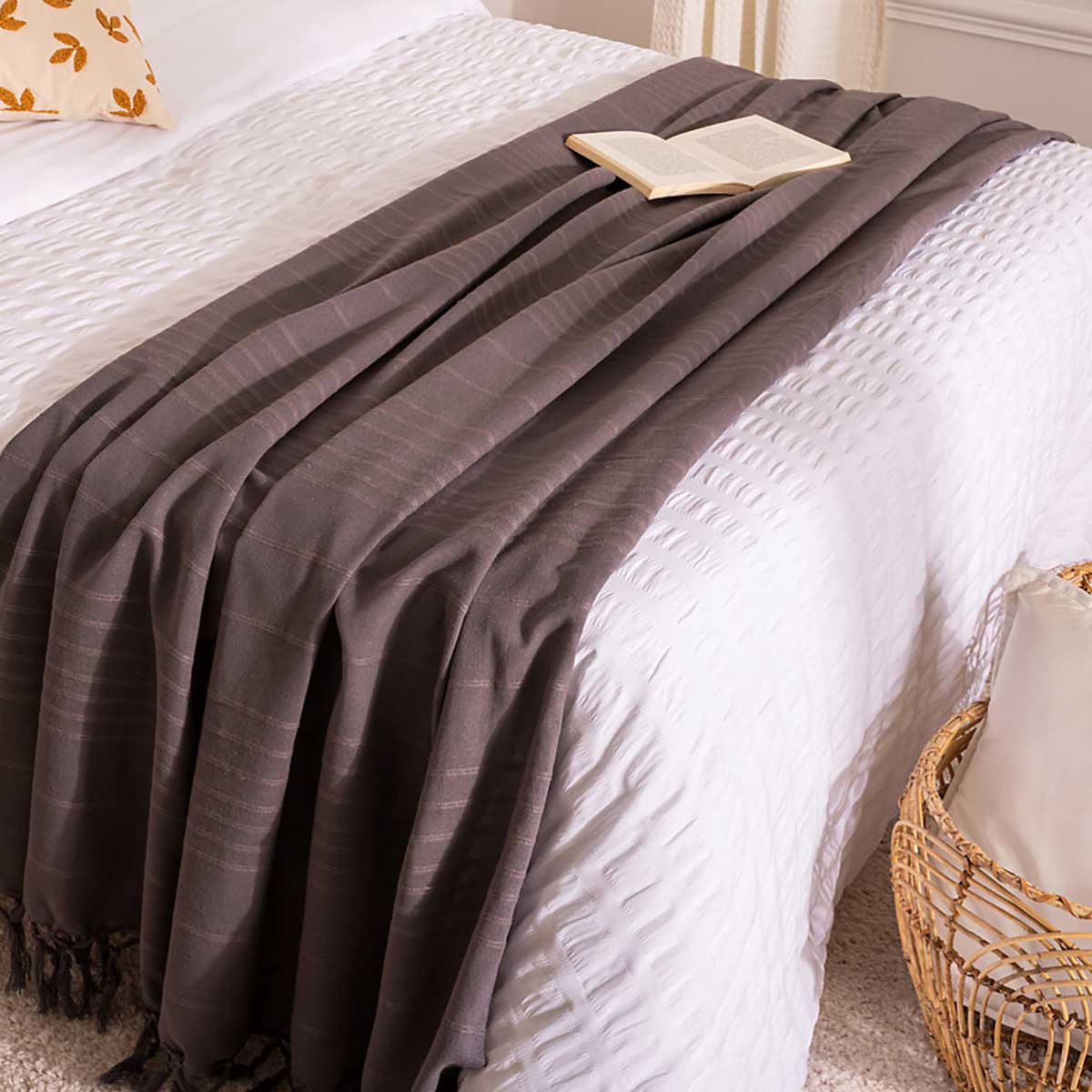 Manta Con Flecos Gris 160x220Cm