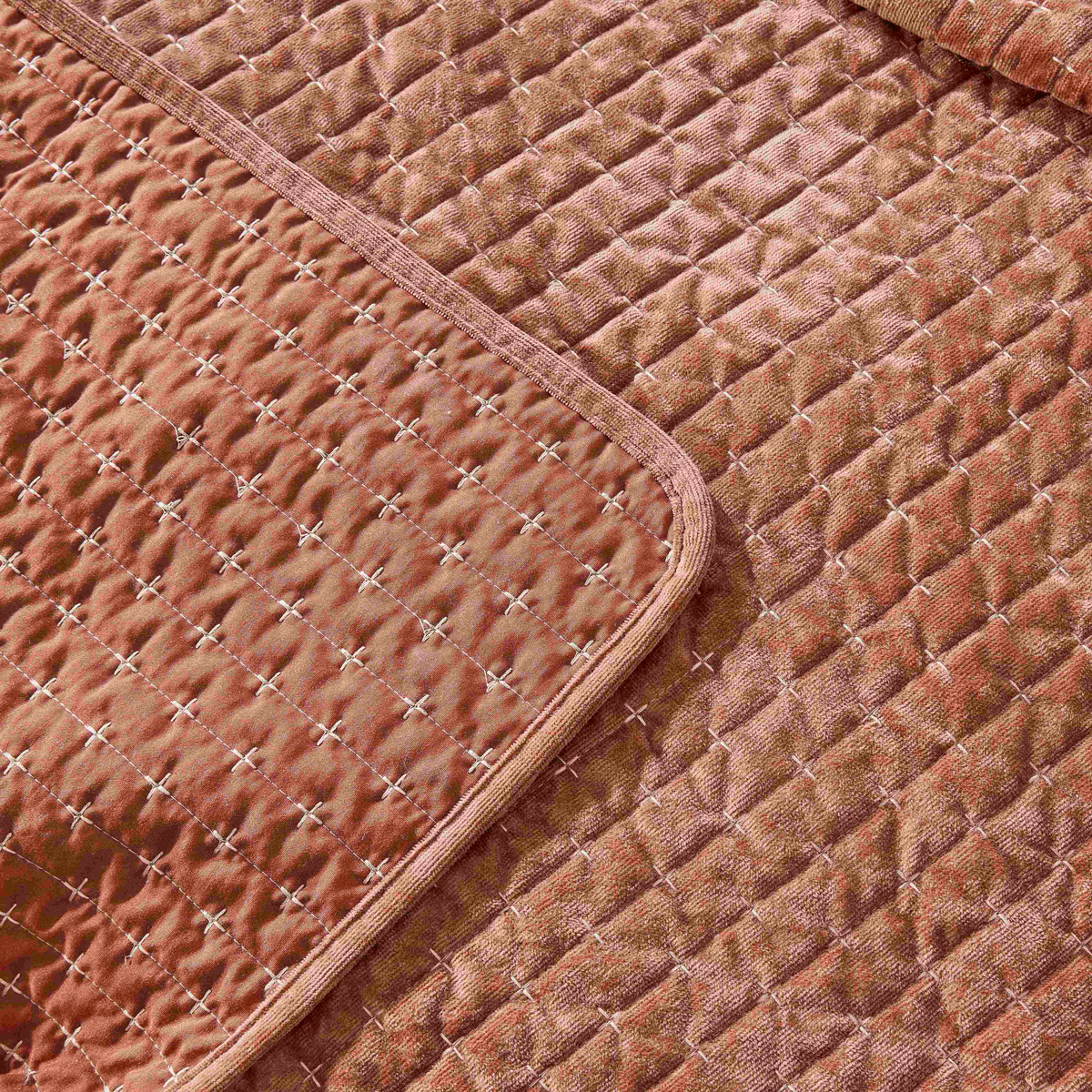 Edred&oacute;n CAMILA terracota de terciopelo 240x260cm
