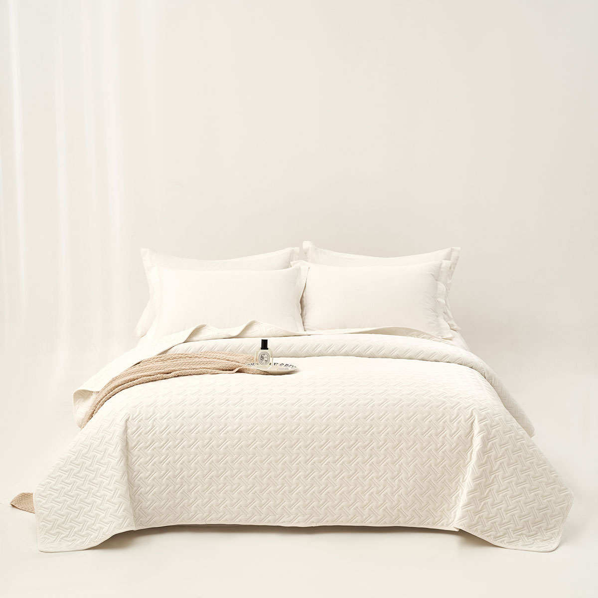 Edred&oacute;n BISTROL blanco de terciopelo 220x240cm