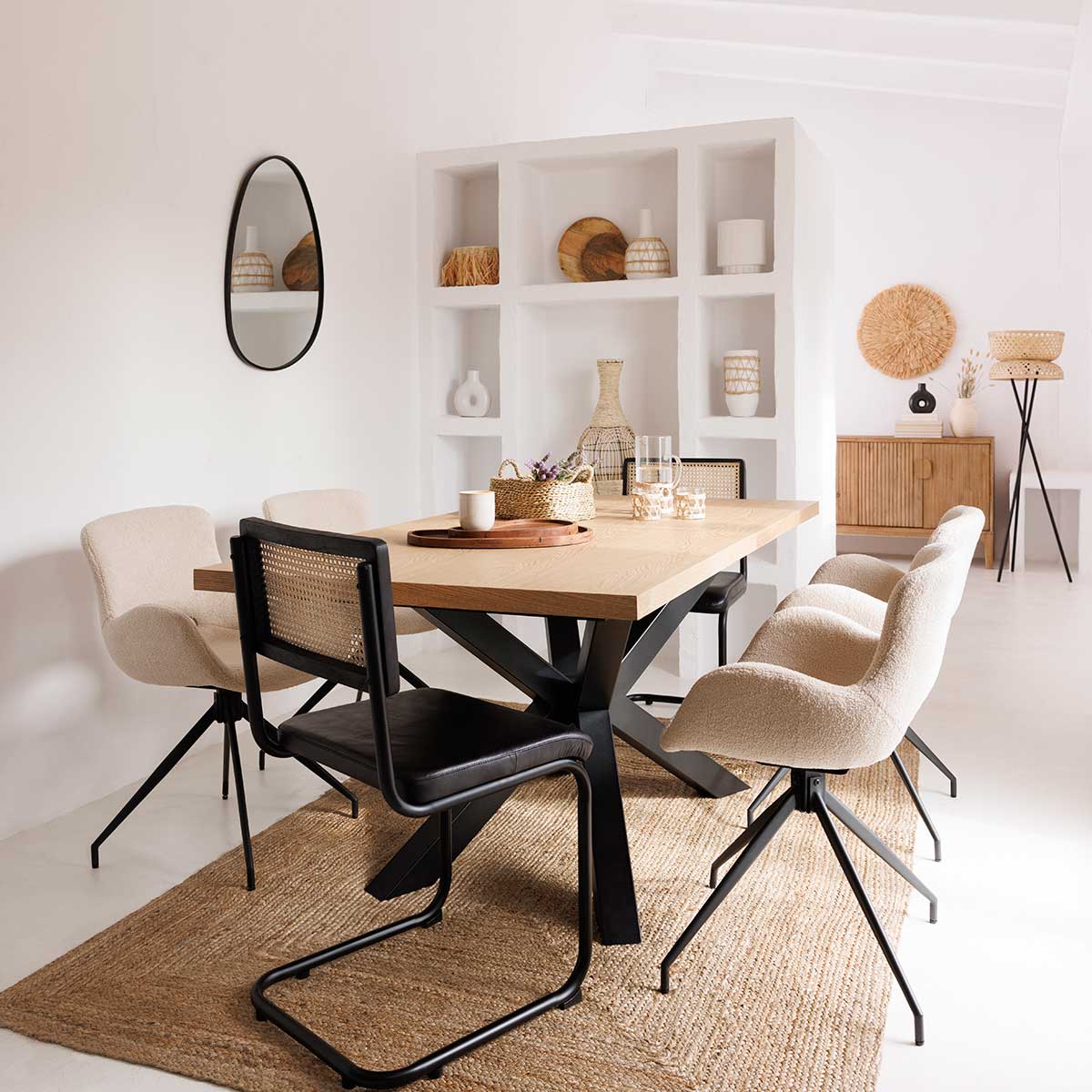 Espejo De Pared Metal Negro 55x1.6x75Cm