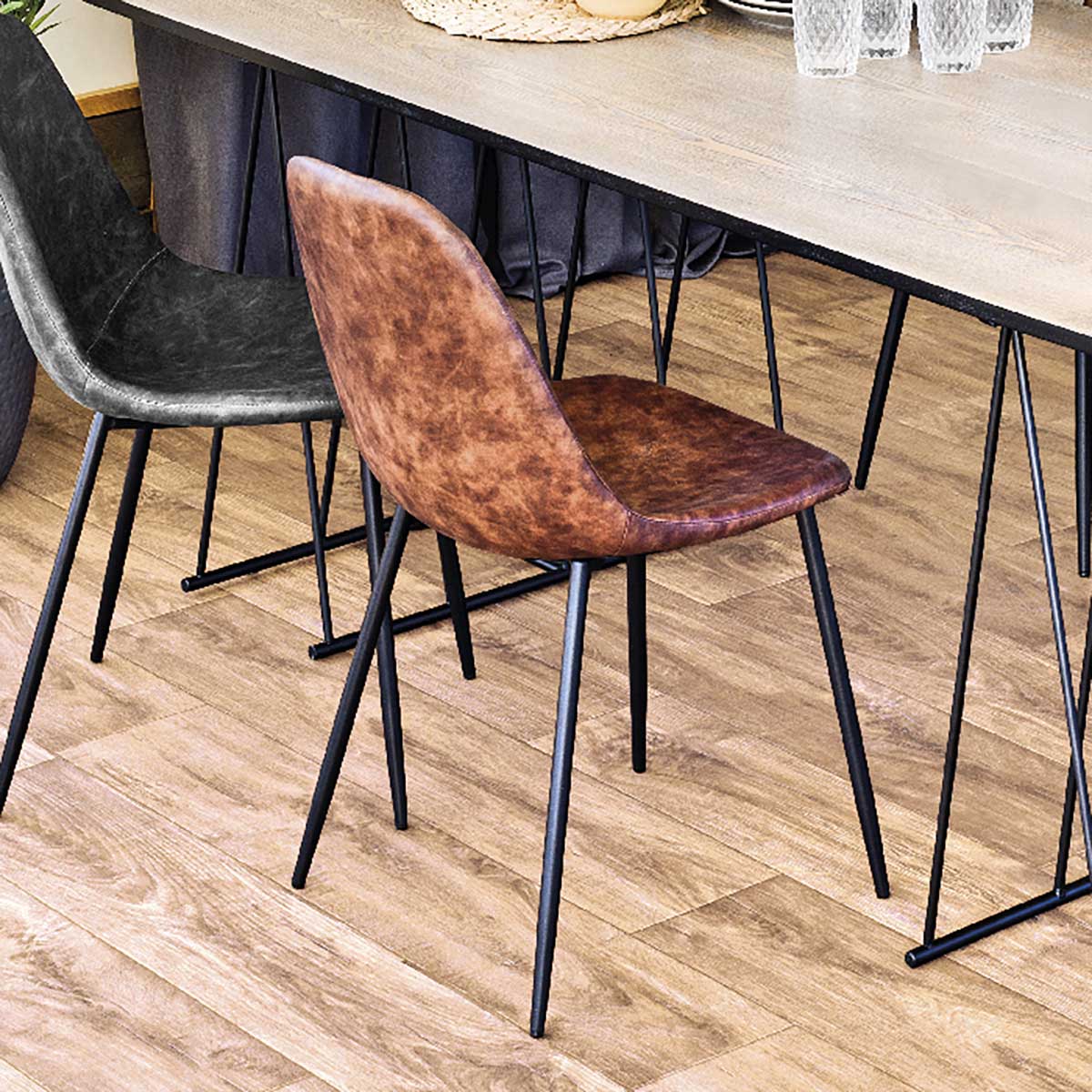 Silla Vladi Efecto Cuero 53x43x82Cm