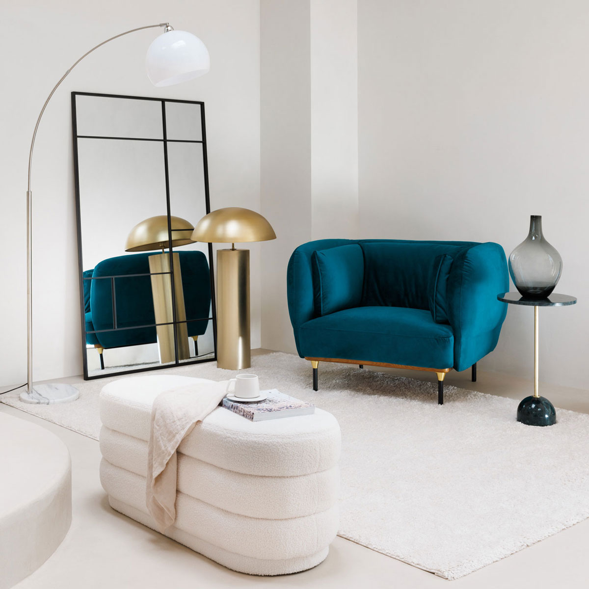 Candeeiro De Ch&atilde;o Ulysse Dourado Em Metal 97cm