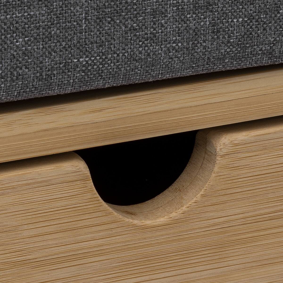 Banco Com Estante Jano Em Bambu