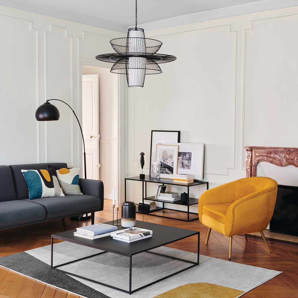 Candeeiro De Ch&atilde;o Hyto Preto Em Metal 178cm