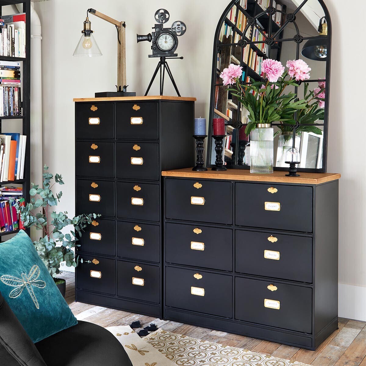 Cómoda Ivan Negra Con 6 Cajones