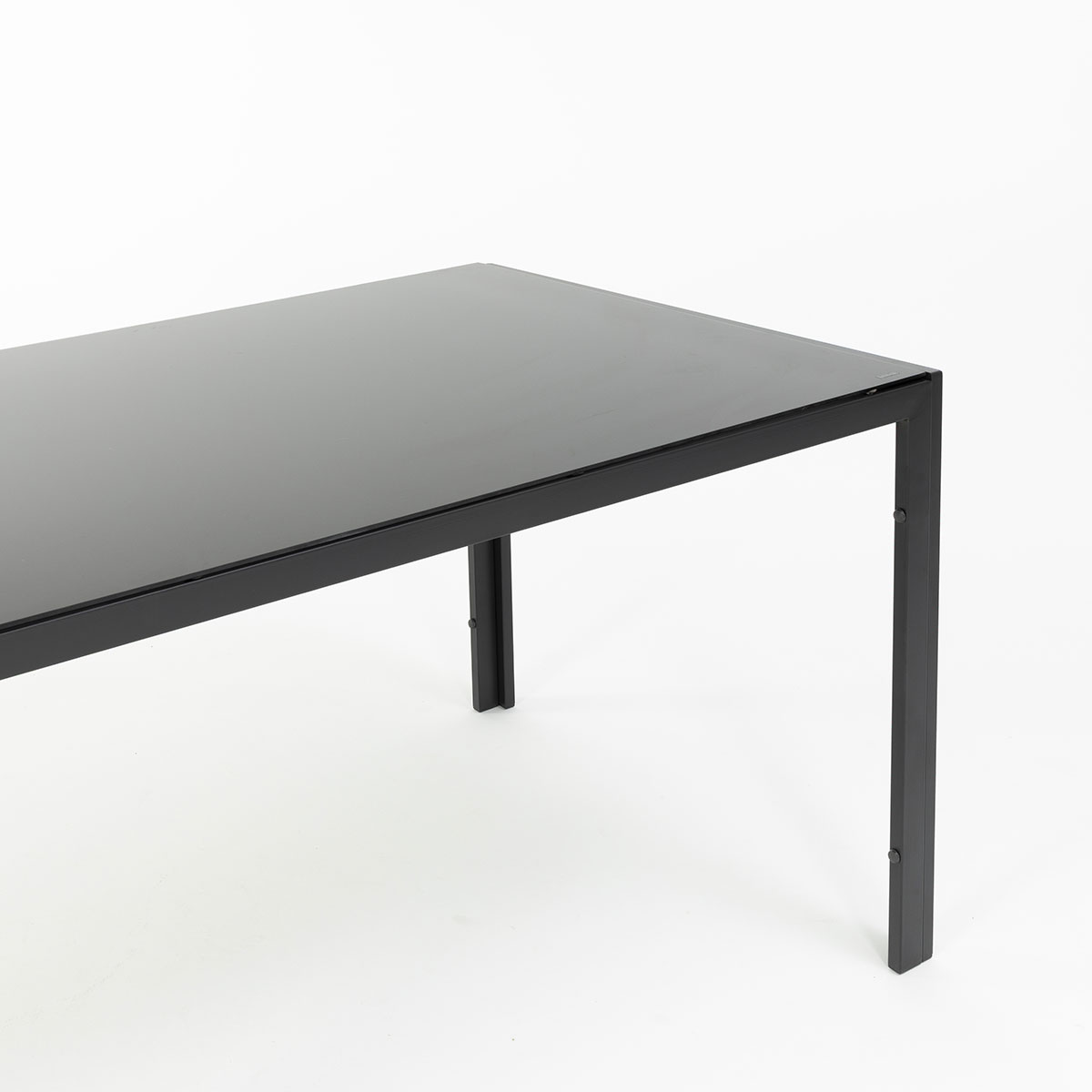 Juego de mesa con tablero  de vidrio y 4 sillas