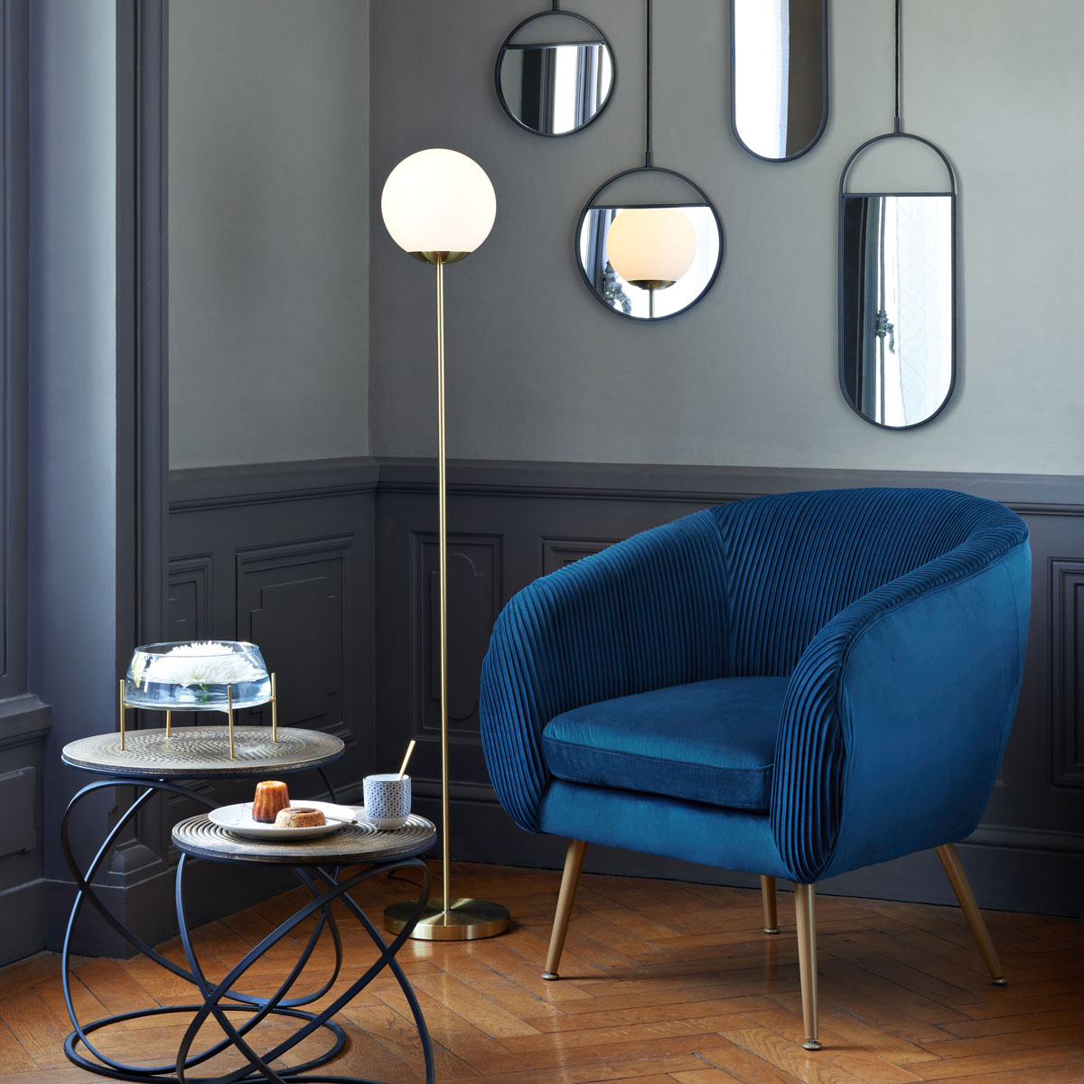 Butaca Solaro Slow Time Azul Oscuro De Terciopelo