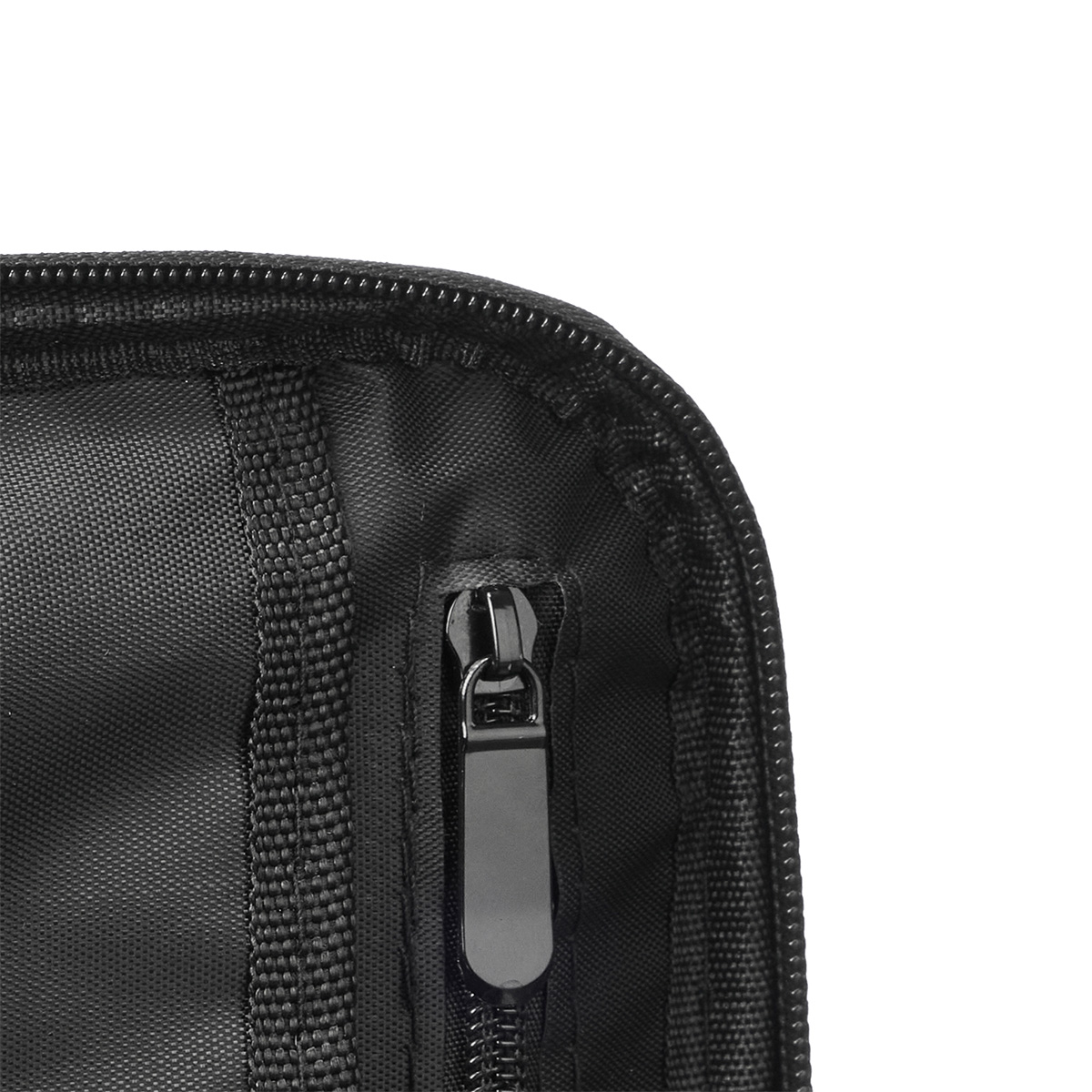 Bolsa con separaciones para cosm&eacute;tica
