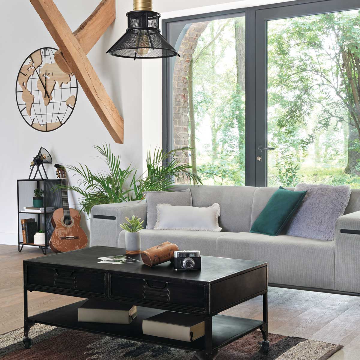 Candeeiro De Mesa Rodo Preto Em Metal