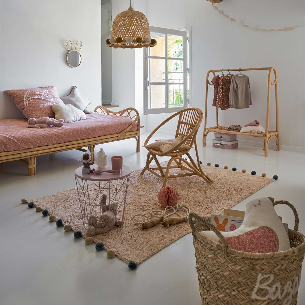 Alfombra Beige Con Pompones 100x150M