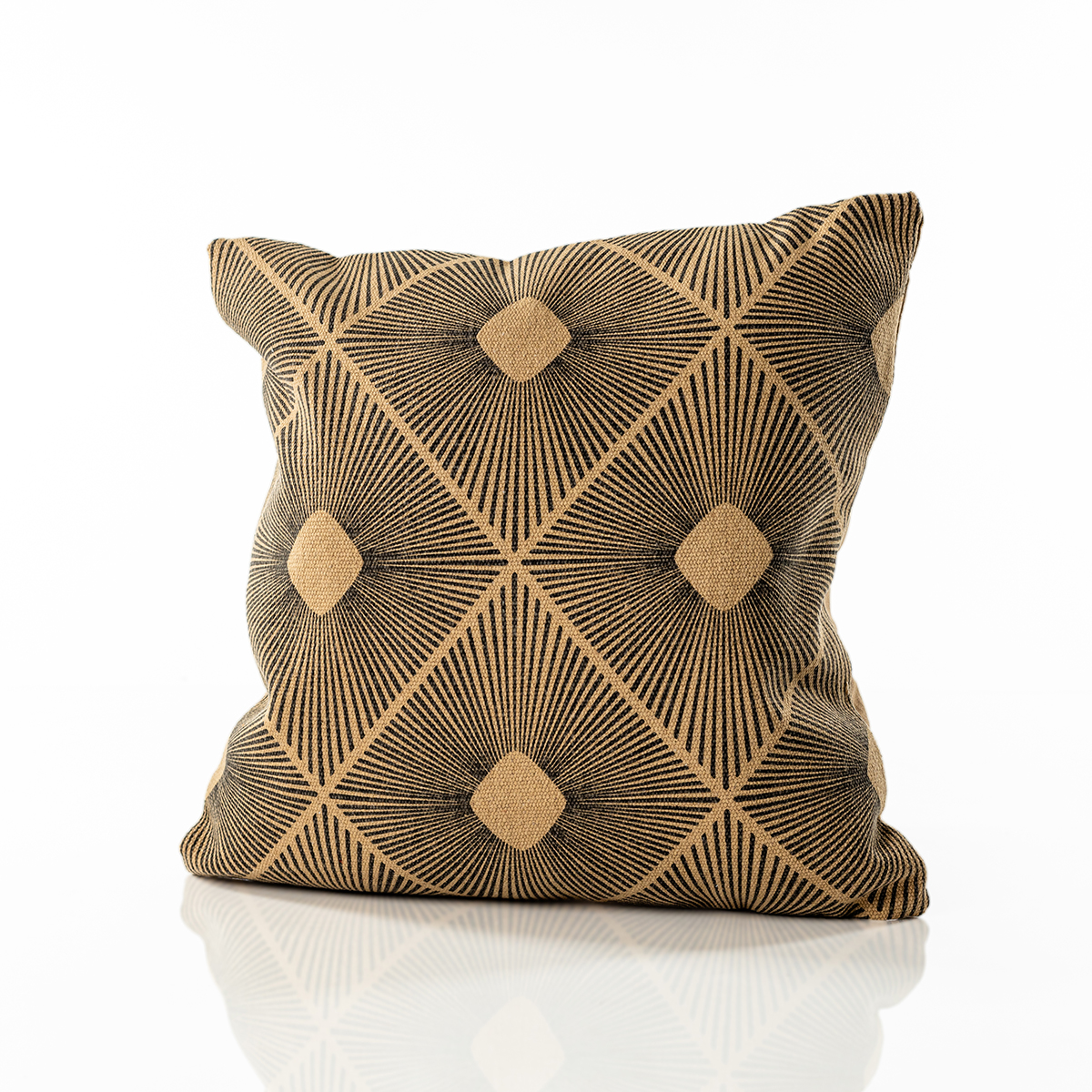 Coj&iacute;n Inuit Crudo Y Negro 40x40cm