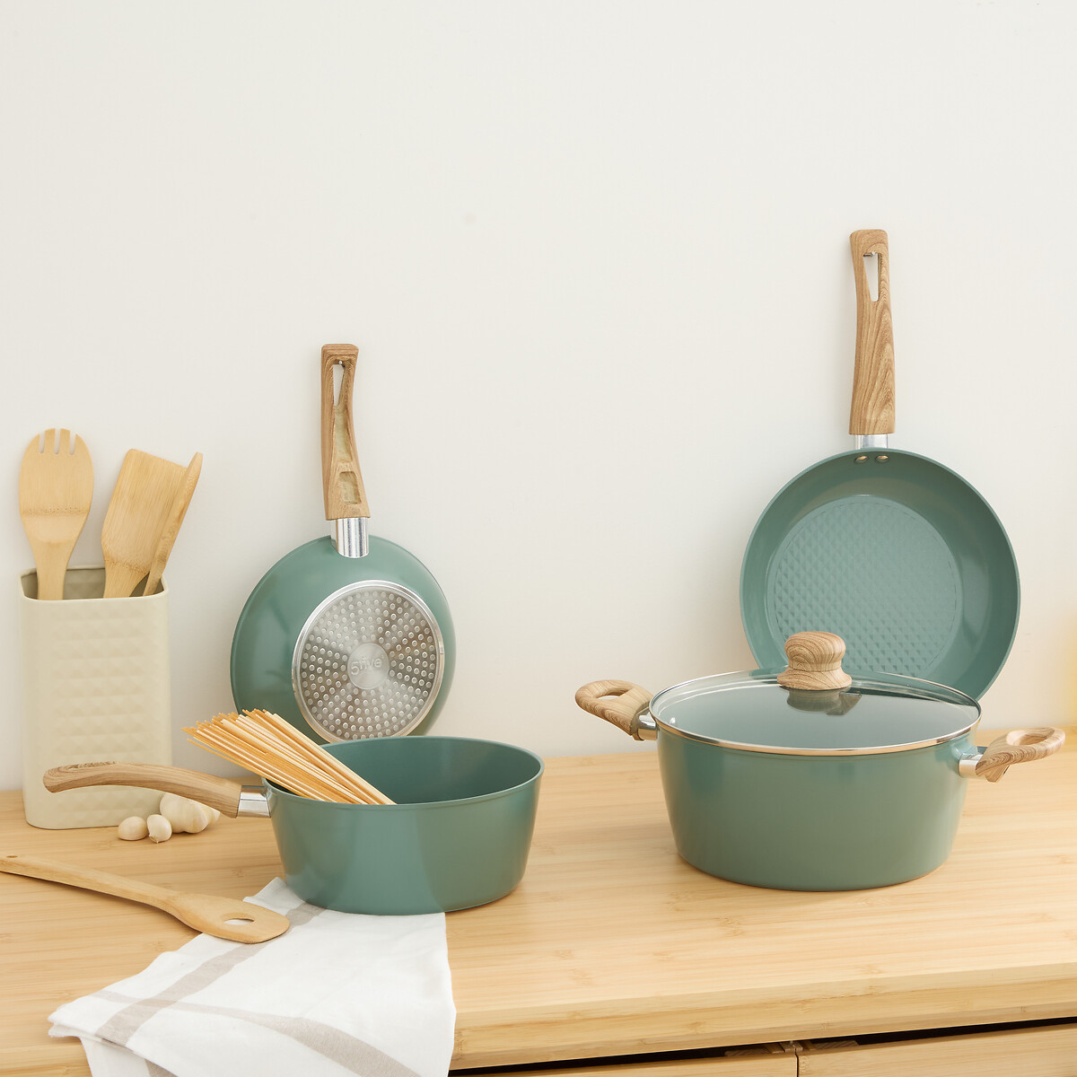 Batería de cocina de 4 piezas verde de aluminio