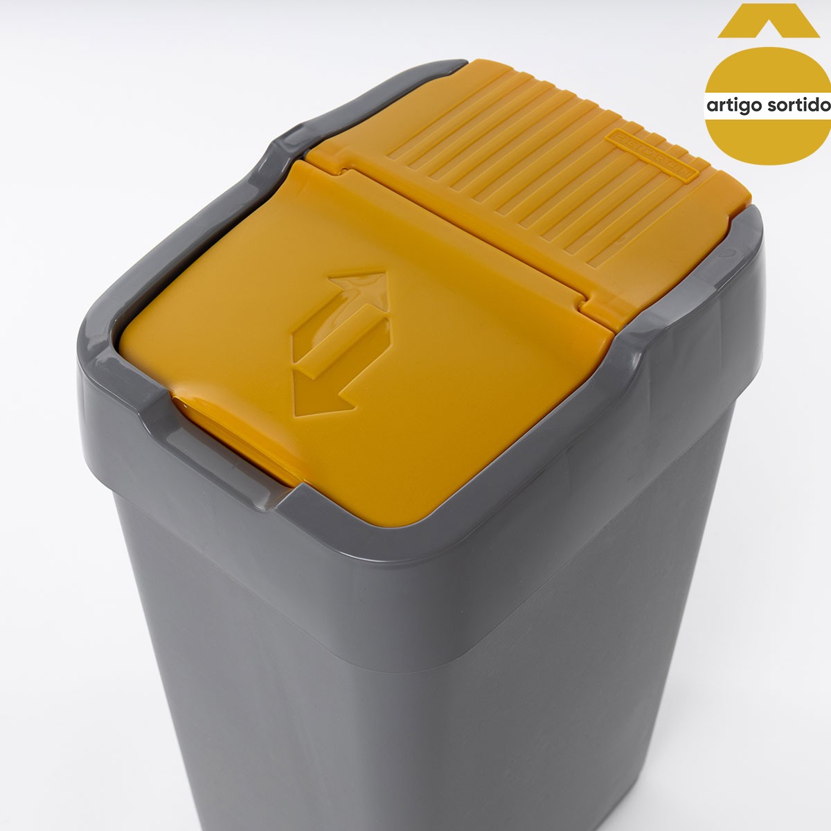Cubo reciclaje con tapa basculante 18L