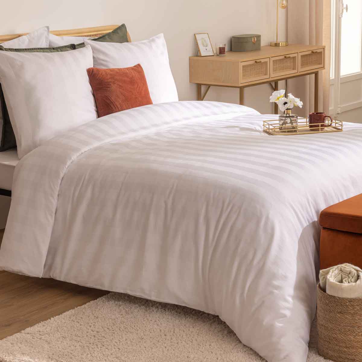 Juego funda n&oacute;rdica y 2 fundas de almohada ISADORA