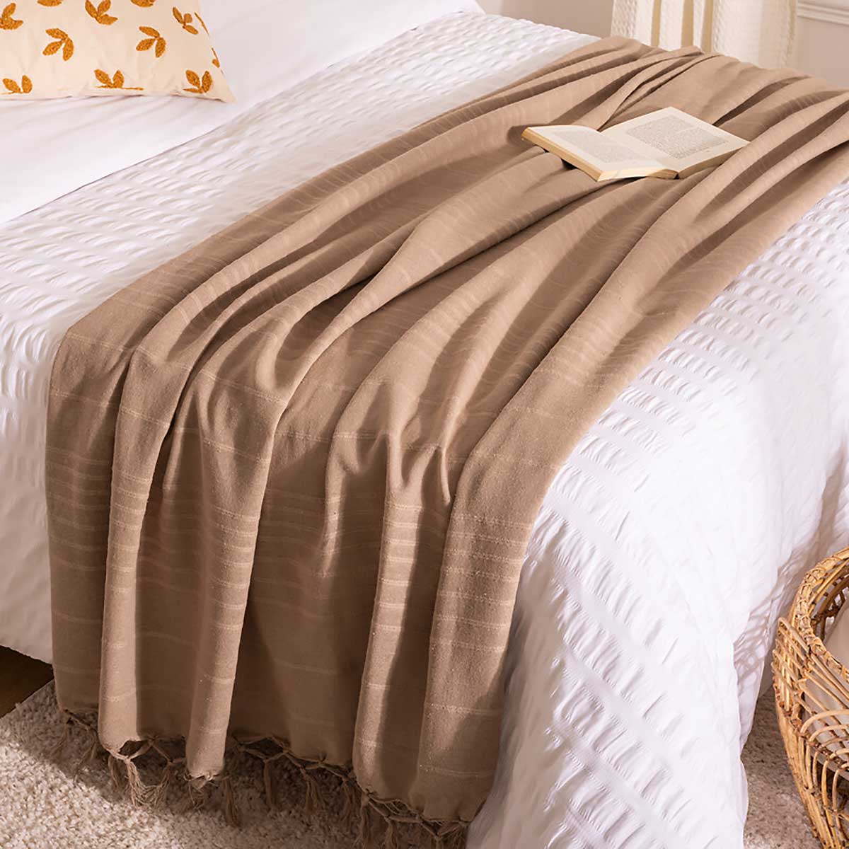 Manta Con Flecos Color Lino 160x220Cm