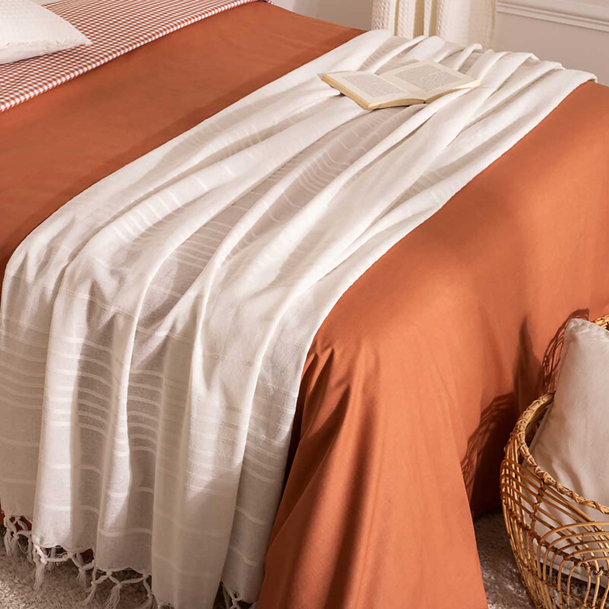 Manta Con Flecos Color Crudo 230x250Cm