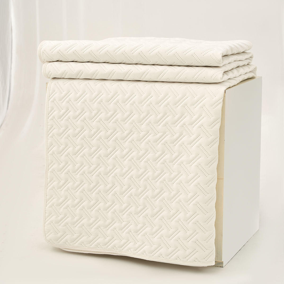 Edredón BISTROL blanco de terciopelo 220x240cm