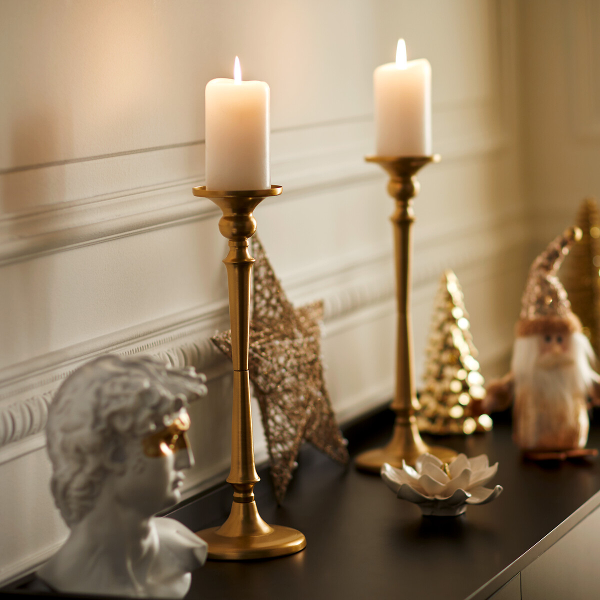 Casti&ccedil;al Dourado Verso Em Metal