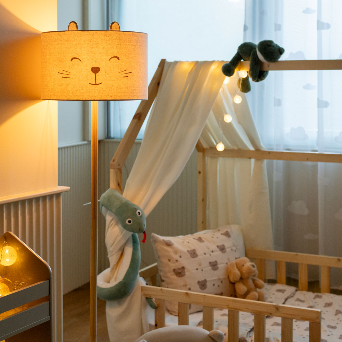 L&aacute;mpara De Pie F&eacute;lix Blanco 152cm