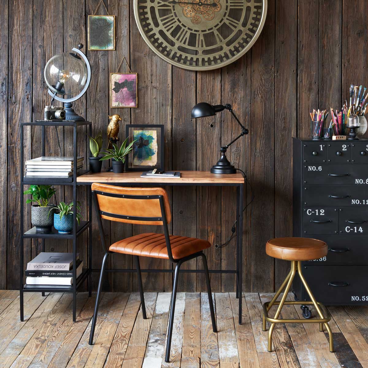 Figura p&aacute;jaro dorado LOUKA