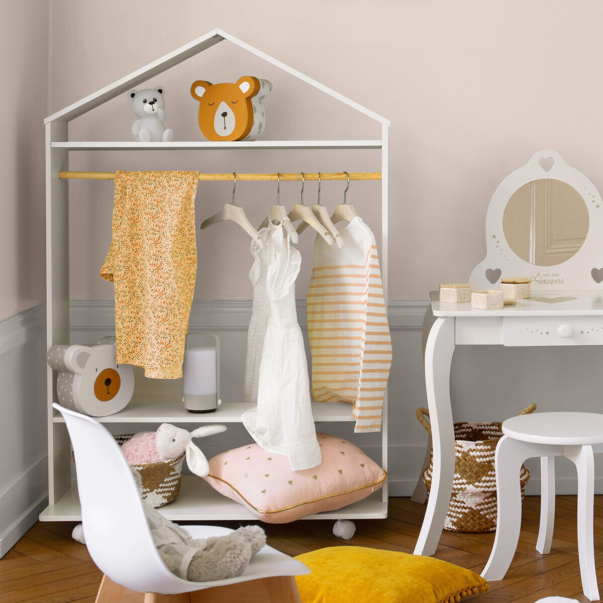 Armario C/Barra Montessori 78x39x126Cm