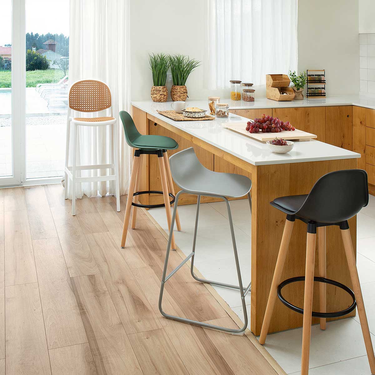 Taburete de bar OTAC gris