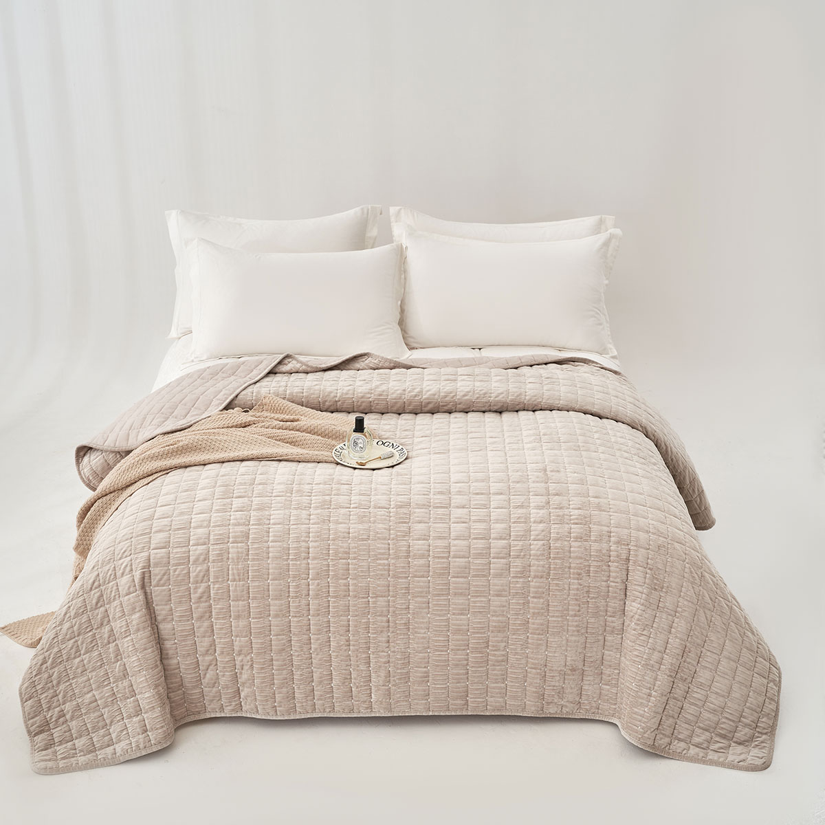 Edred&oacute;n SEATTLE gris de terciopelo 220x240cm