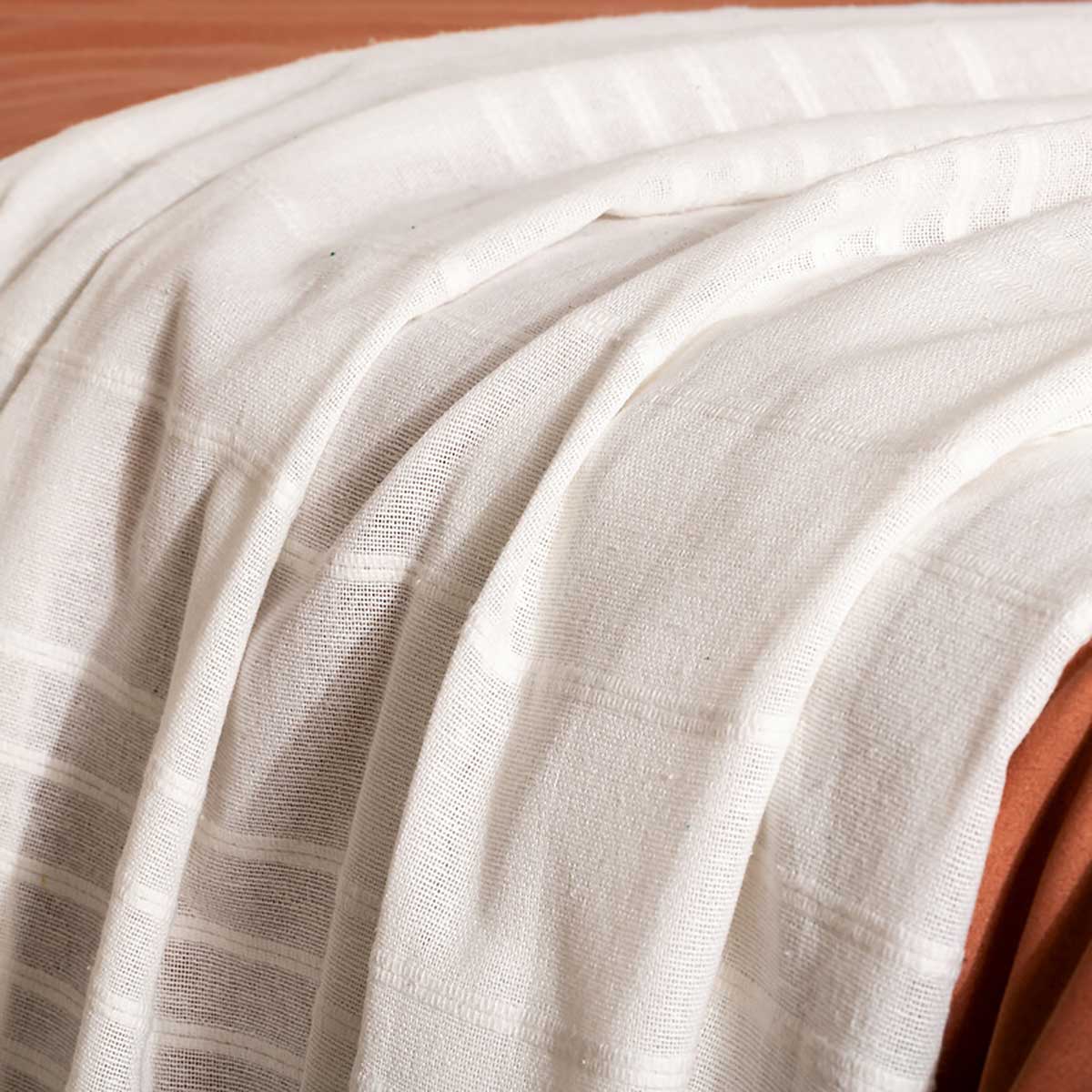 Manta Con Flecos Color Crudo 230x250Cm