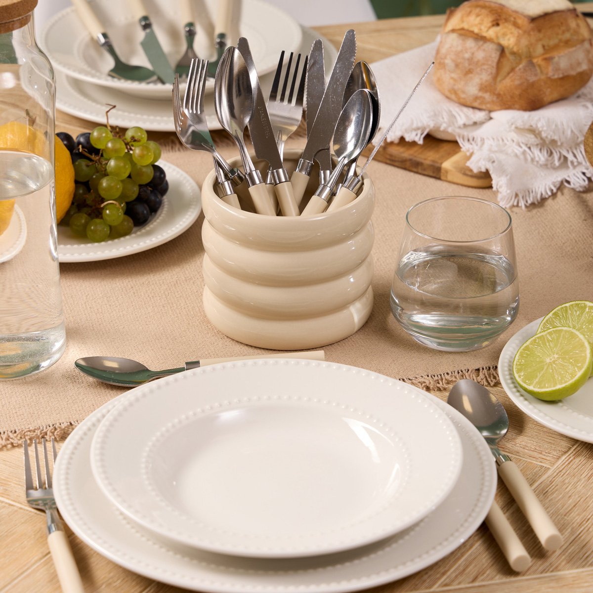 Cuberter&iacute;a de 24 piezas ELSA beige