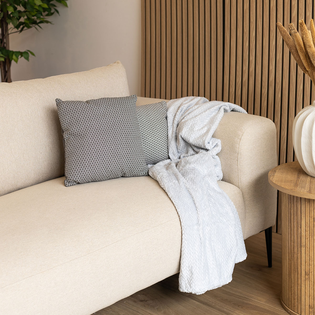 Coj&iacute;n Otto Gris Decorado 38x38Cm