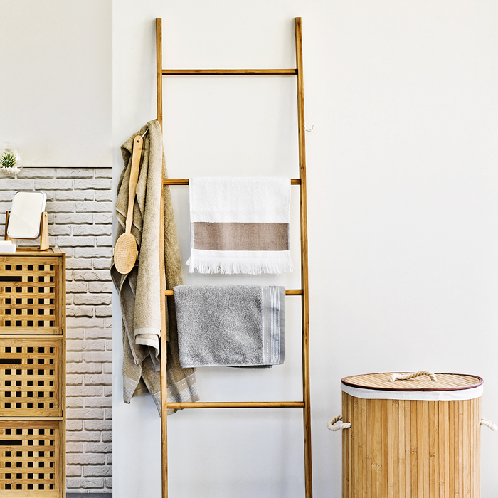 Toallero escalera de bamb&uacute; 170cm