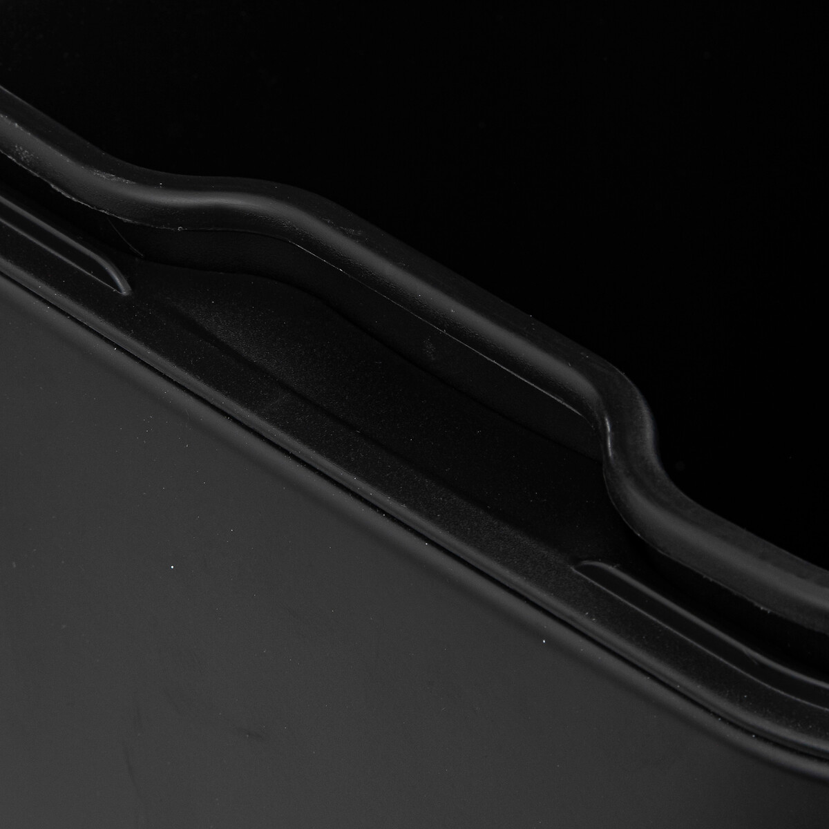 Balde Do Lixo Ariane Preto Com Pedal 50L