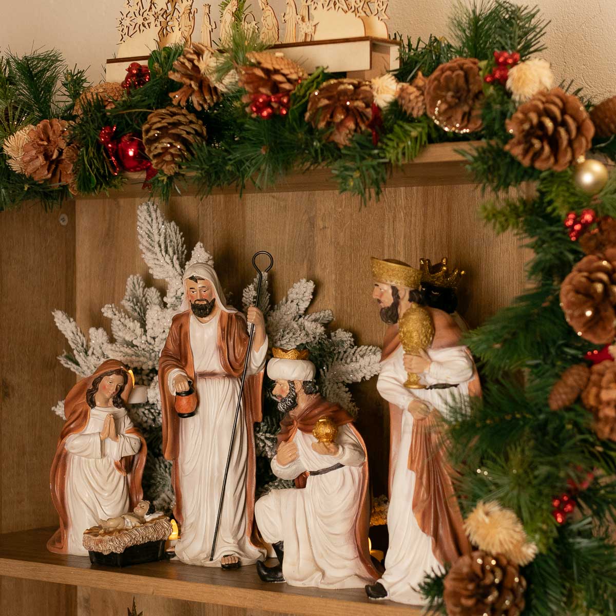 Conjunto De 6 Figuras Para Presépio Em Resina 33cm