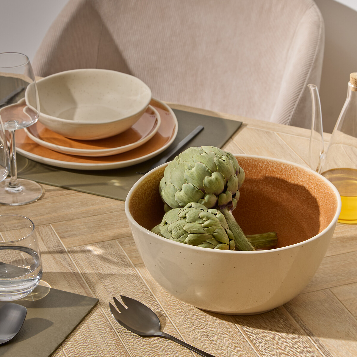 Ensaladera WONJA marr&oacute;n de porcelana 26cm